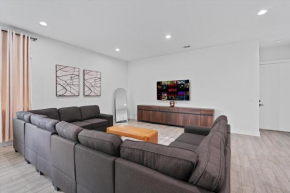 Luxurious Home - Downtown Access - Spacious